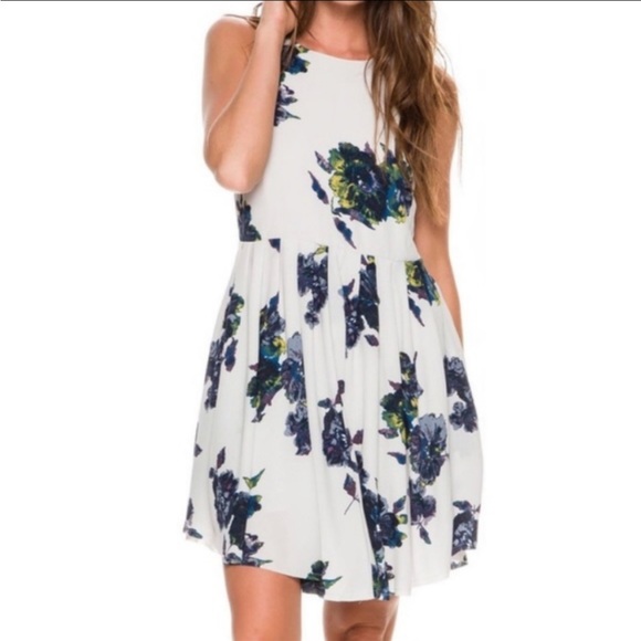 Free People Dresses & Skirts - FREE PEOPLE FLUTTER BY PLEATED KEYHOLE BACK DETAIL MINI DRESS, SZ 4, WHITE/BLUE